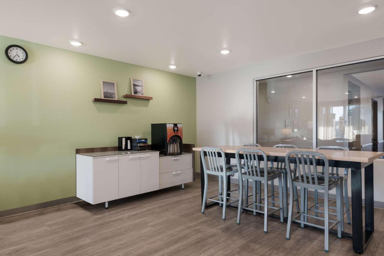 Woodspring Suites Phoenix-Deer Valley 외부 사진